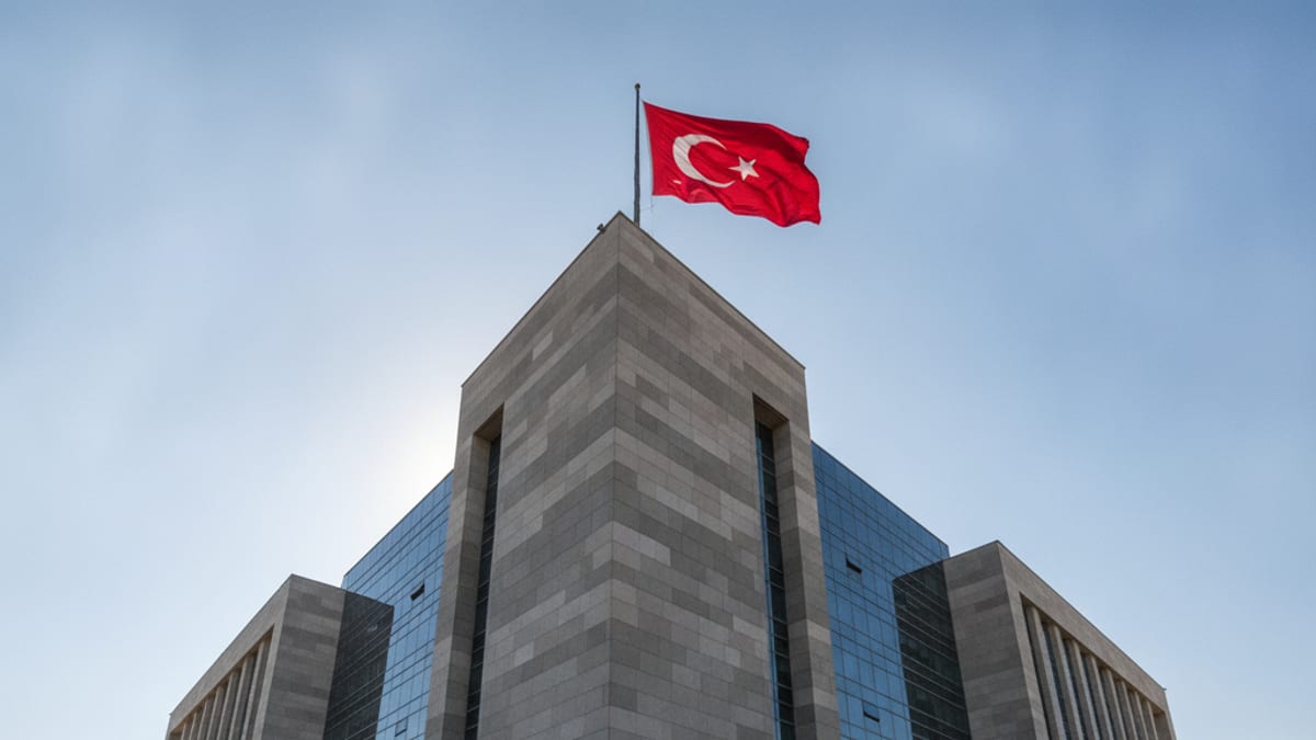 Haftanın Gündemi Fitch Notu ve TCMB Faiz Kararı ile Şekillendi